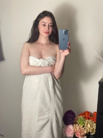 Надежда Горячие объятия